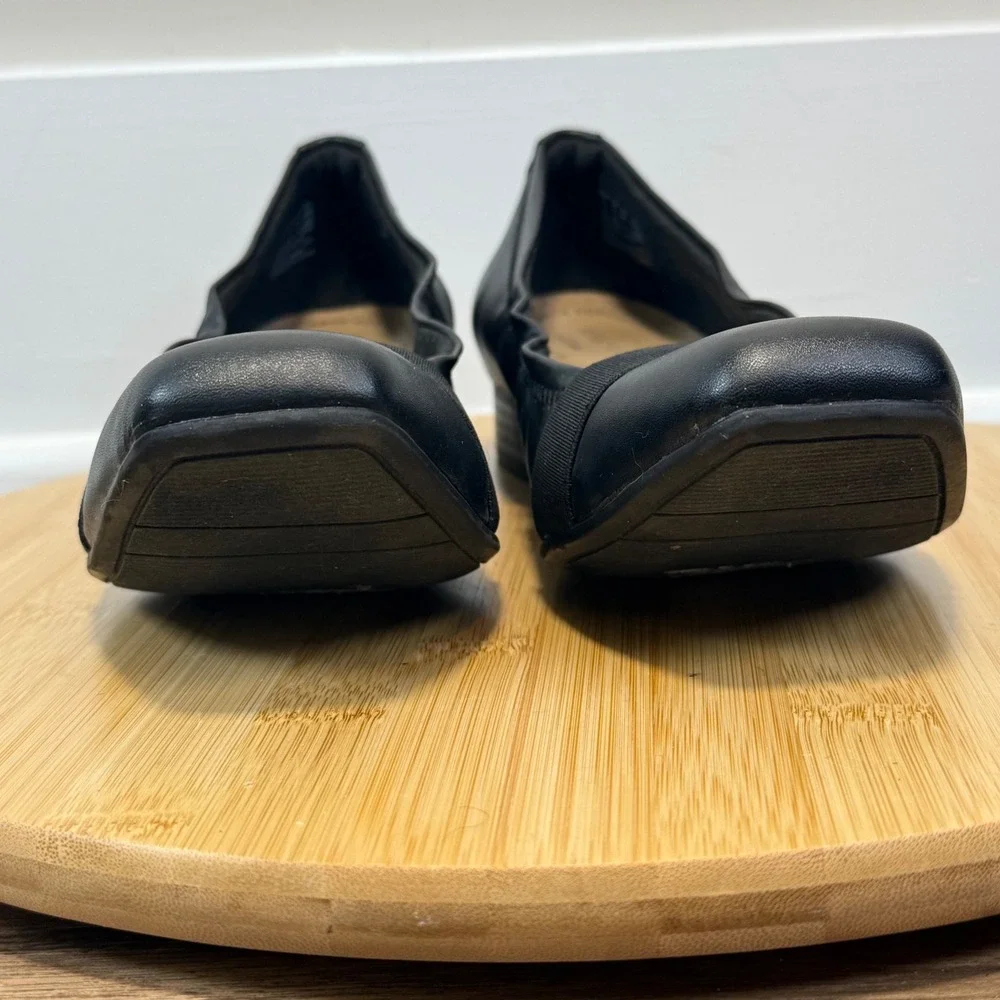 Clarks Collection Ballet Flats Womens 8.5 Black Square Toe Timeless Quiet Luxury